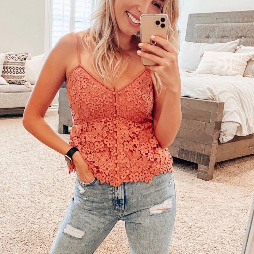 LACE PEPLUM TOP